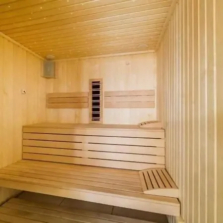 Alezzi Beach Family Luxury Studio Apartment *