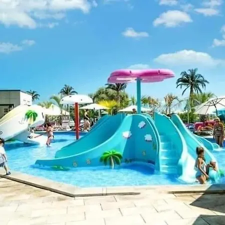 Alezzi Beach Family Luxury Studio Navodari