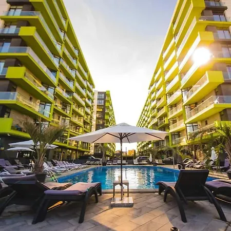 Alezzi Beach Family Luxury Studio Navodari