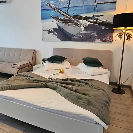 Alezzi Beach Family Luxury Studio * Navodari
