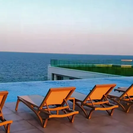 Alezzi Beach Family Luxury Studio Apartament *
