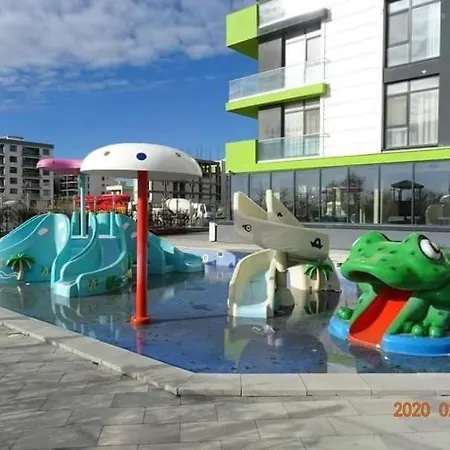 Alezzi Family Luxury Апартаменты Нэводари
