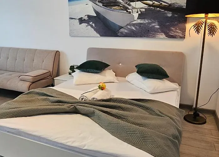 Alezzi Family Luxury * 那沃达利